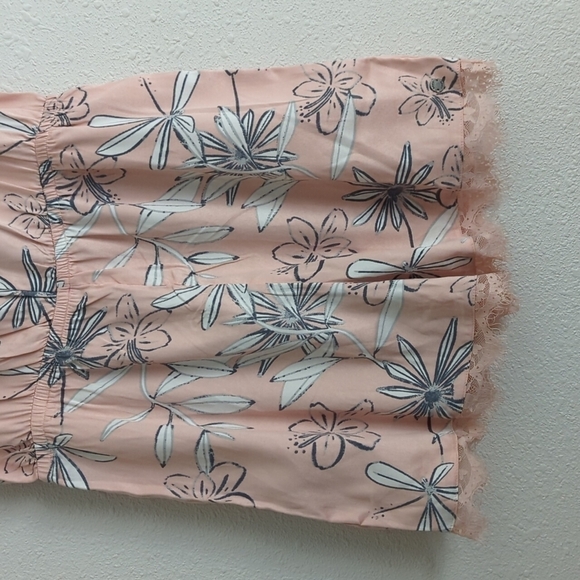 Roxy Floral Romper Size Small Lace Detail - Picture 7 of 15